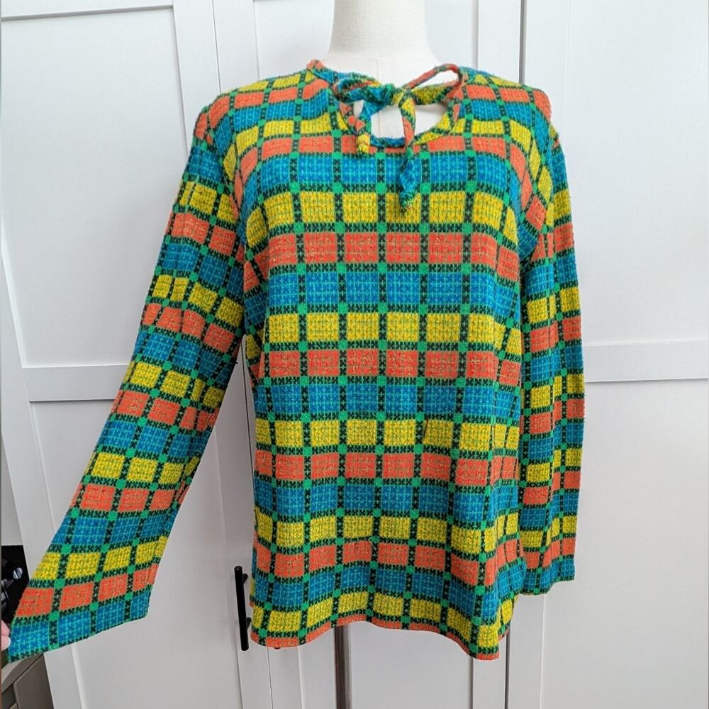 Vintage 1970s Knit Long Sleeve Top Keyhole Geometric Design Women's Medium
